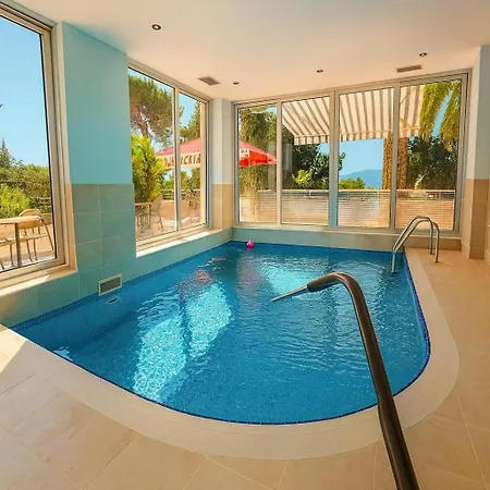 Hotel Neptun Gradac (Split-Dalmatia)
